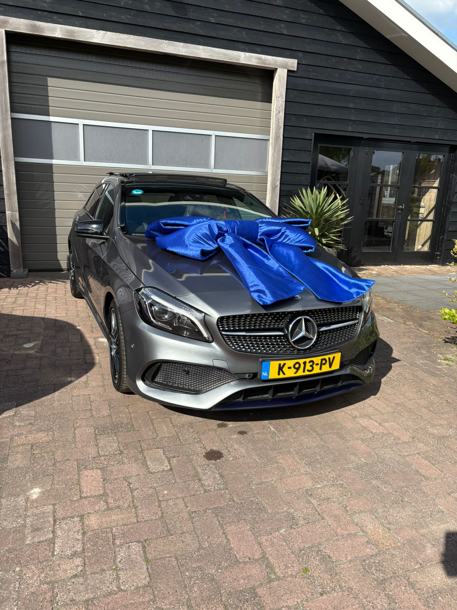 Autos van Dijkstra occasion