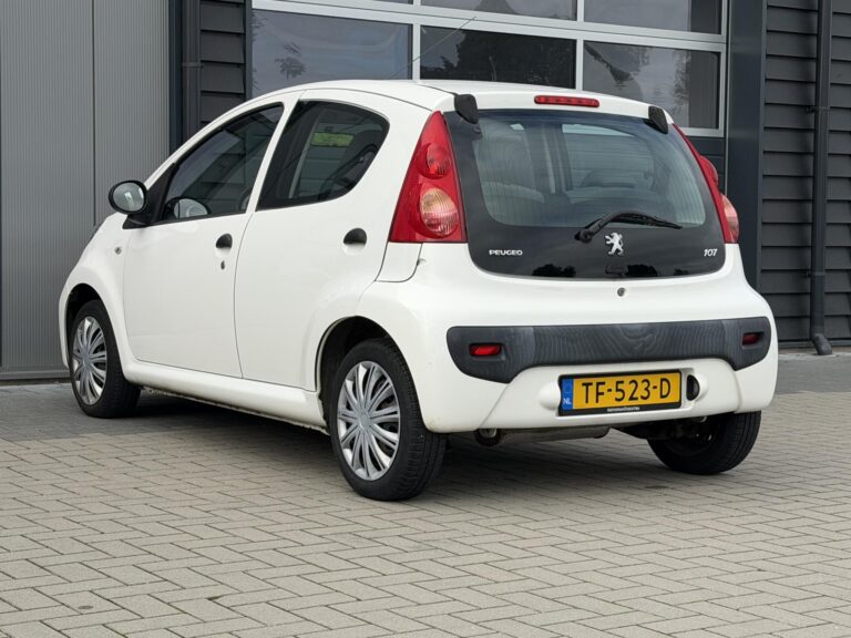 Foto van Peugeot 107 1.0-12V XR