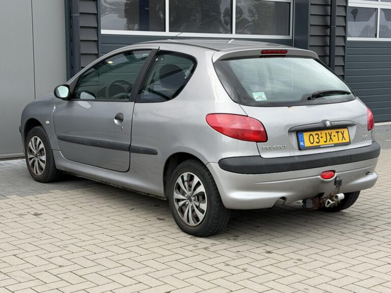 Foto van Peugeot 206 1.4 XR