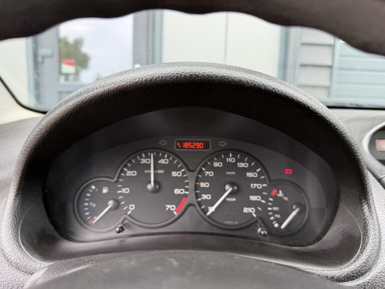 Foto van Peugeot 206 1.4 XR
