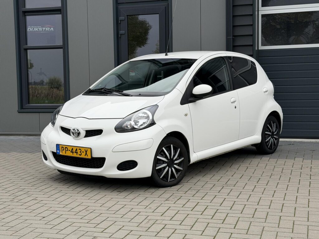Toyota Aygo 1.0-12V Access occasion bij Autos van Dijkstra